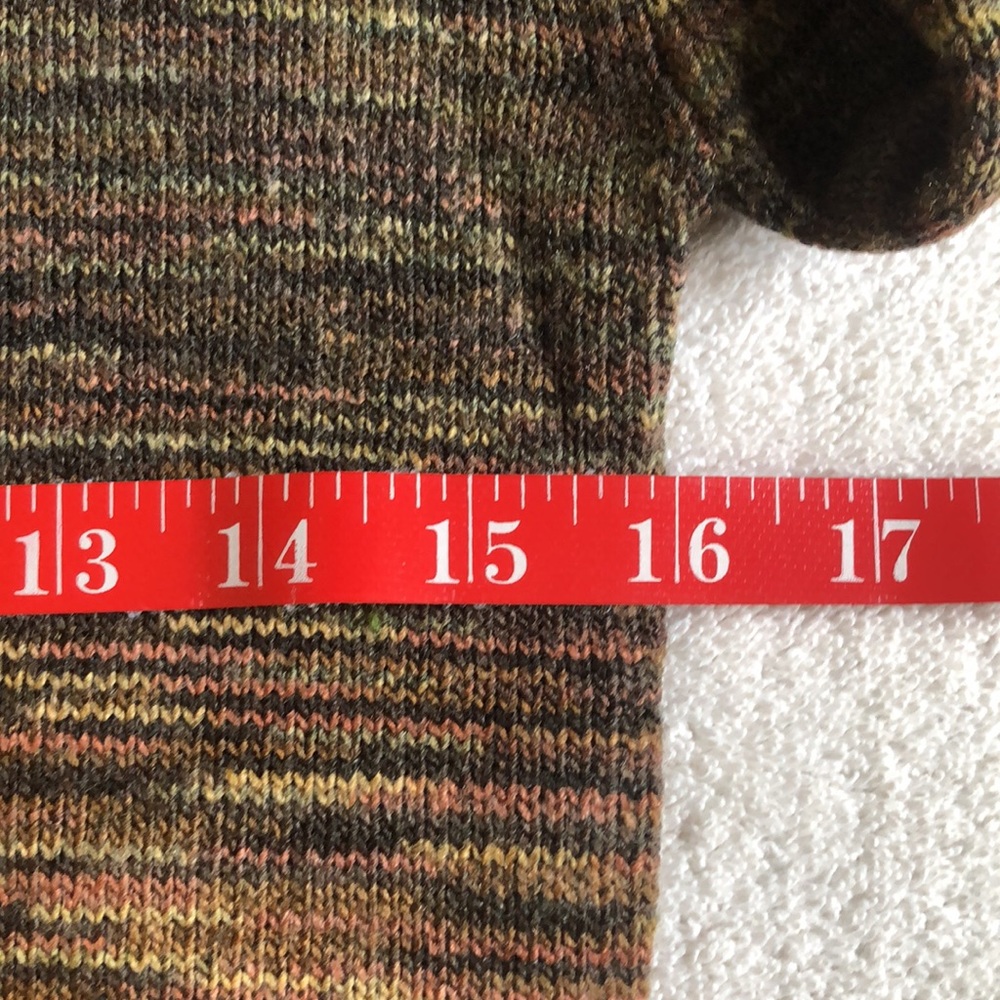Verigated Brown Turtleneck - Picture 3 of 7